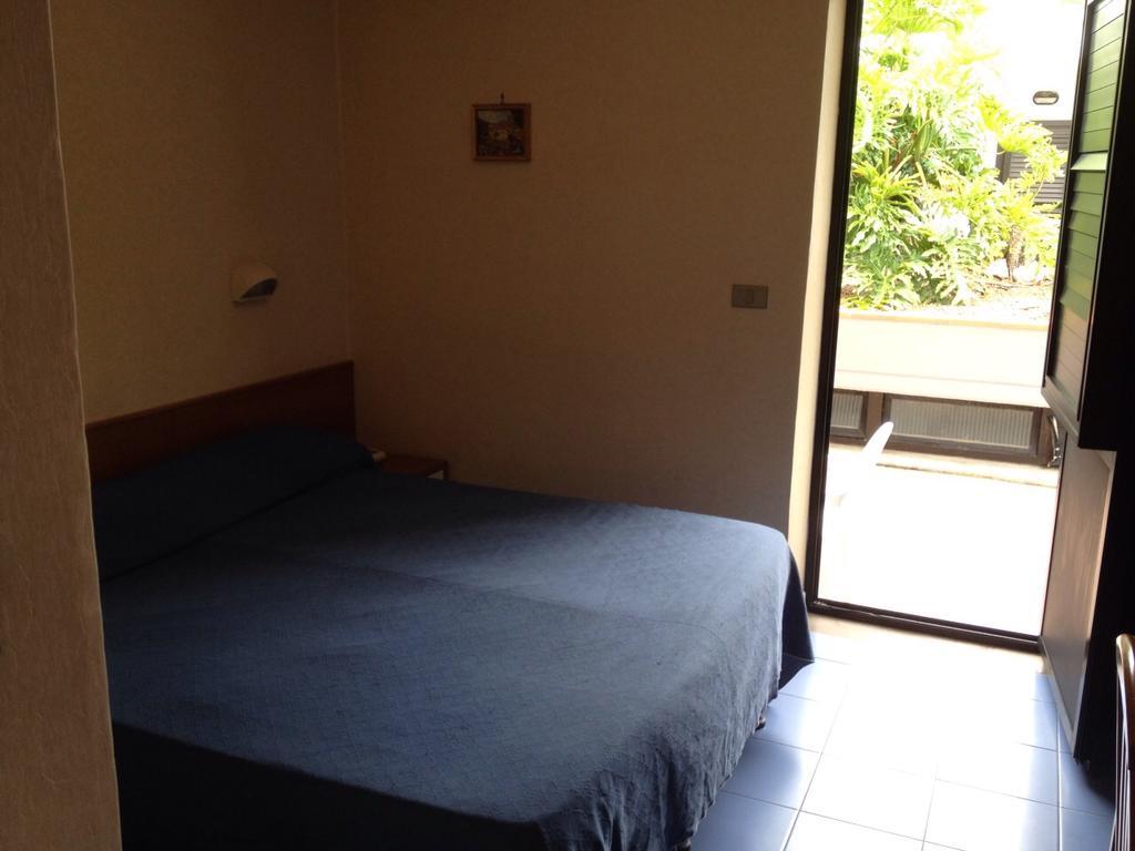 Hotel B&B Marina Capaccio Εξωτερικό φωτογραφία