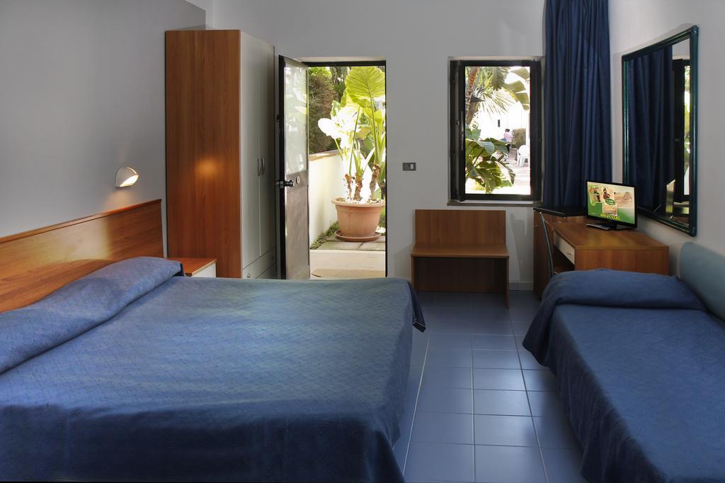 Hotel B&B Marina Capaccio Εξωτερικό φωτογραφία